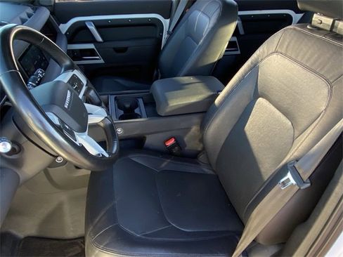 Used 2023 Land Rover Defender 110 X-Dynamic SE image 6