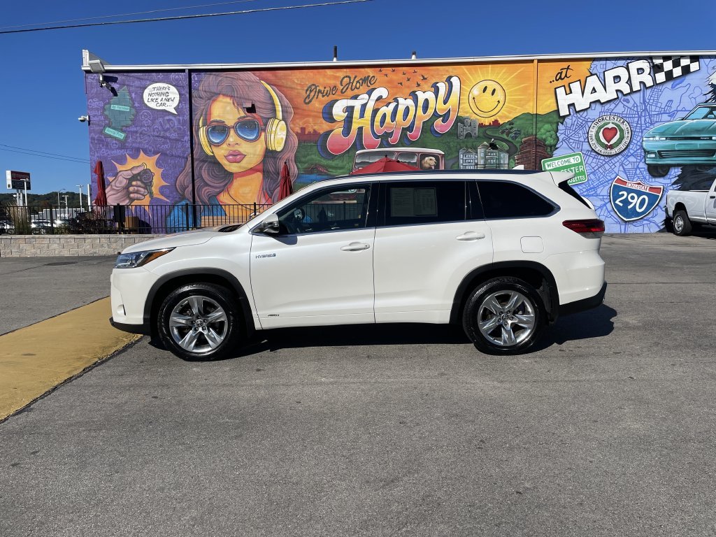 Used 2018 Toyota Highlander Limited AWD/4WD image 2