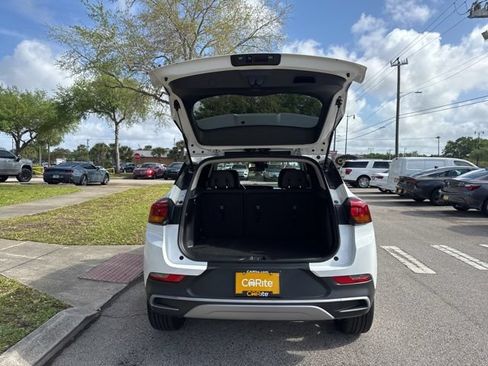 Used 2025 Buick Encore GX Preferred FWD image 17