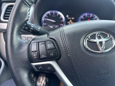Used 2018 Toyota Highlander XLE image 20