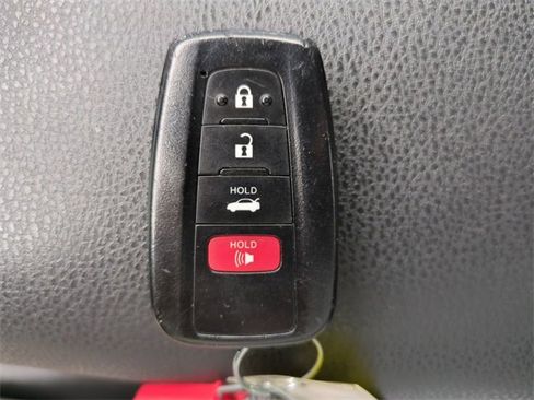 Used 2023 Toyota Camry XSE image 27