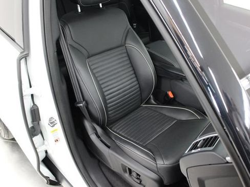 Used 2023 Land Rover Discovery S R-Dynamic AWD/4WD image 74