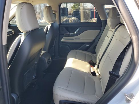 New 2026 Lincoln Corsair Premiere image 25