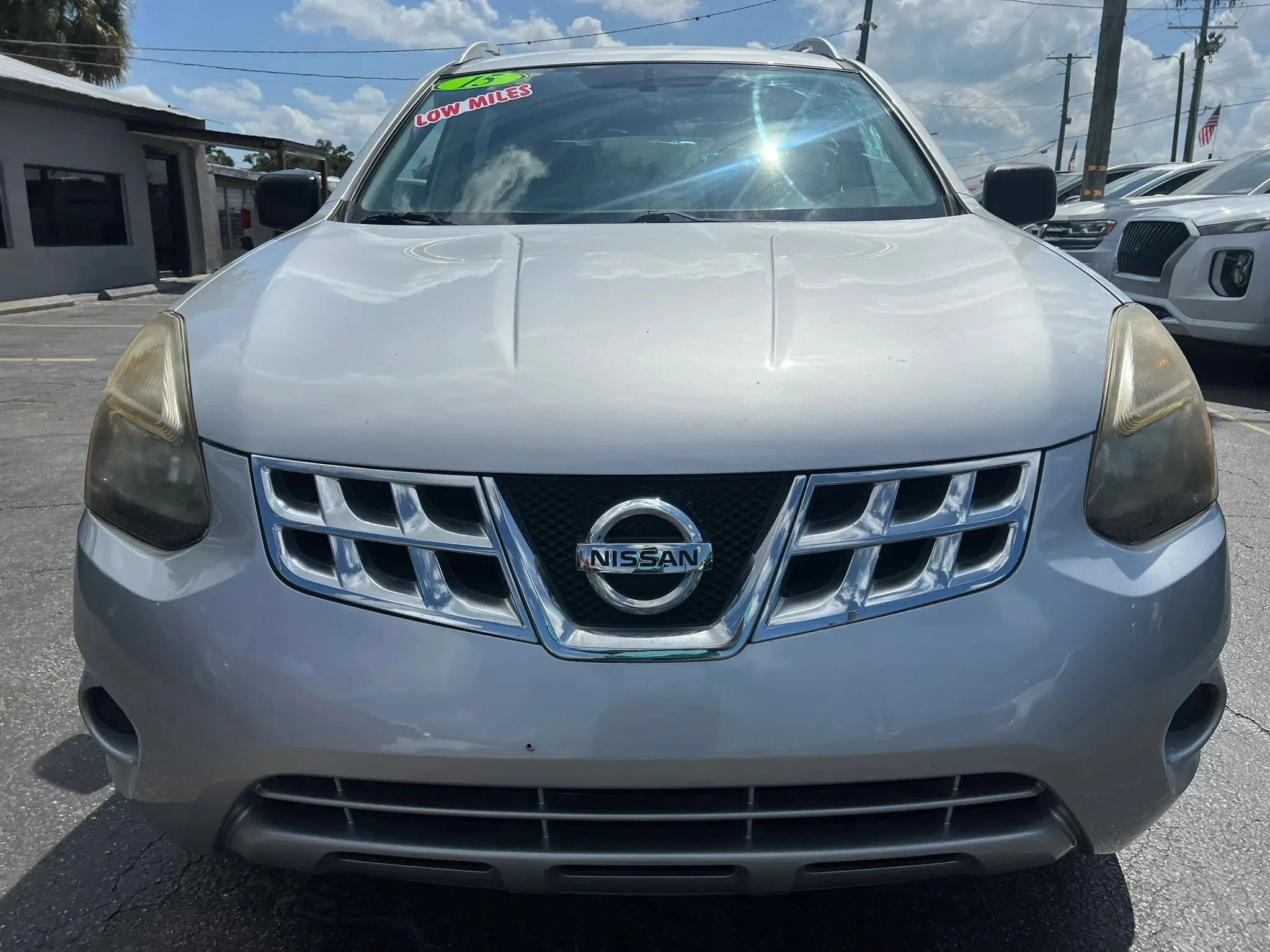 Used 2015 Nissan Rogue S w/ Convenience Package AWD/4WD image 3