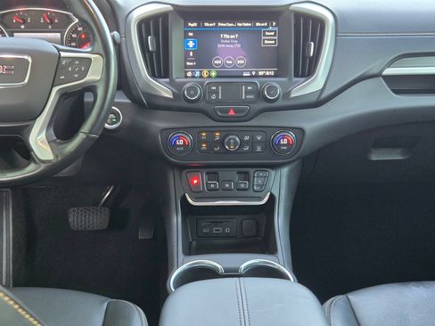 Used 2020 GMC Terrain SLT w/ Preferred Package FWD image 16