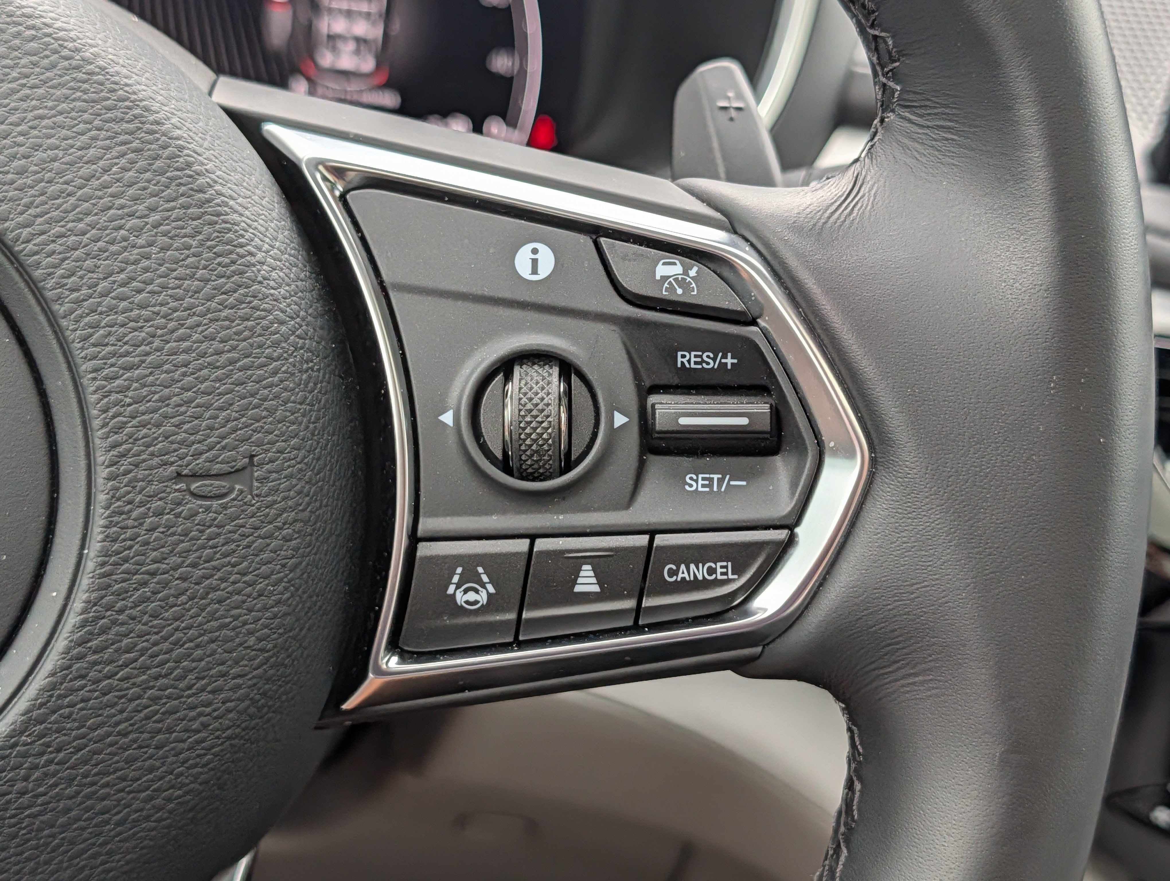 Used 2026 Acura MDX w/ Technology Package AWD/4WD image 30