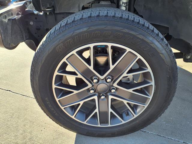 Used 2022 Jeep Wrangler Unlimited Sahara AWD/4WD image 21