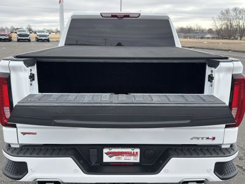 Used 2023 GMC Sierra 1500 AT4 w/ Technology Package image 7