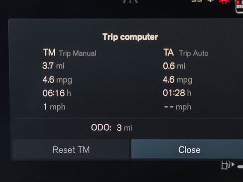 New 2026 Volvo XC60 B5 Plus w/ Protection Package Premier image 40