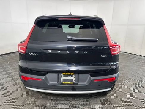 Used 2024 Volvo XC40 B5 Plus w/ Climate Package image 4