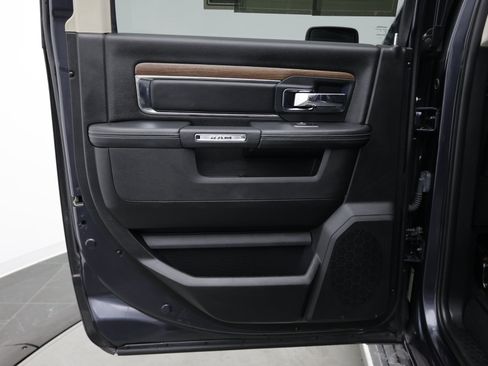 Used 2017 RAM 1500 Laramie w/ Convenience Group AWD/4WD image 35