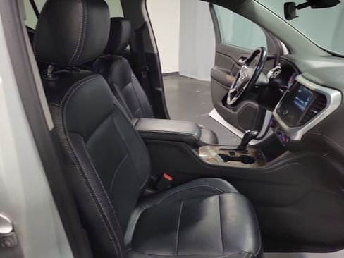 Used 2019 GMC Acadia SLE image 24