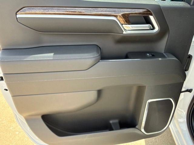 New 2026 GMC Sierra 1500 SLE w/ Preferred Package AWD/4WD image 14
