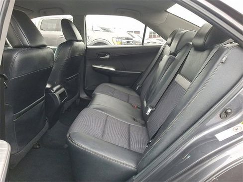 Used 2013 Toyota Camry SE image 10