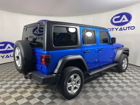 Used 2022 Jeep Wrangler Unlimited Sport image 3