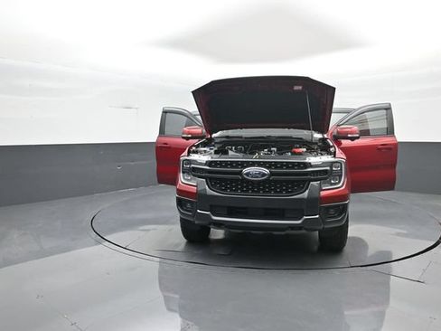Certified 2025 Ford Ranger Lariat w/ FX4 Off-Road Package AWD/4WD image 44
