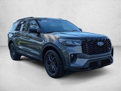 Used 2026 Ford Explorer ST RWD image 3