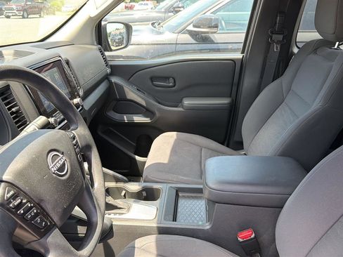 Used 2022 Nissan Frontier S w/ Technology Package AWD/4WD image 7