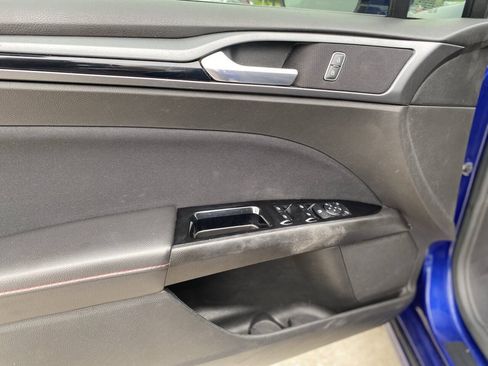 Used 2014 Ford Fusion SE w/ Equipment Group 201A FWD image 15