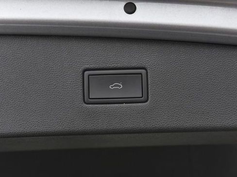 Certified 2024 Volkswagen Tiguan SE image 26