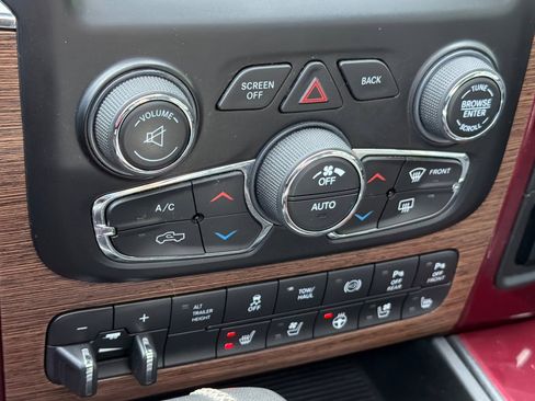 Used 2017 RAM 2500 Laramie w/ Convenience Group image 20