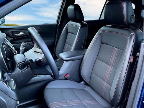 Used 2023 Chevrolet Equinox RS image 13