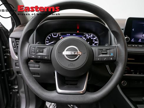 Used 2023 Nissan Rogue SV AWD/4WD image 10