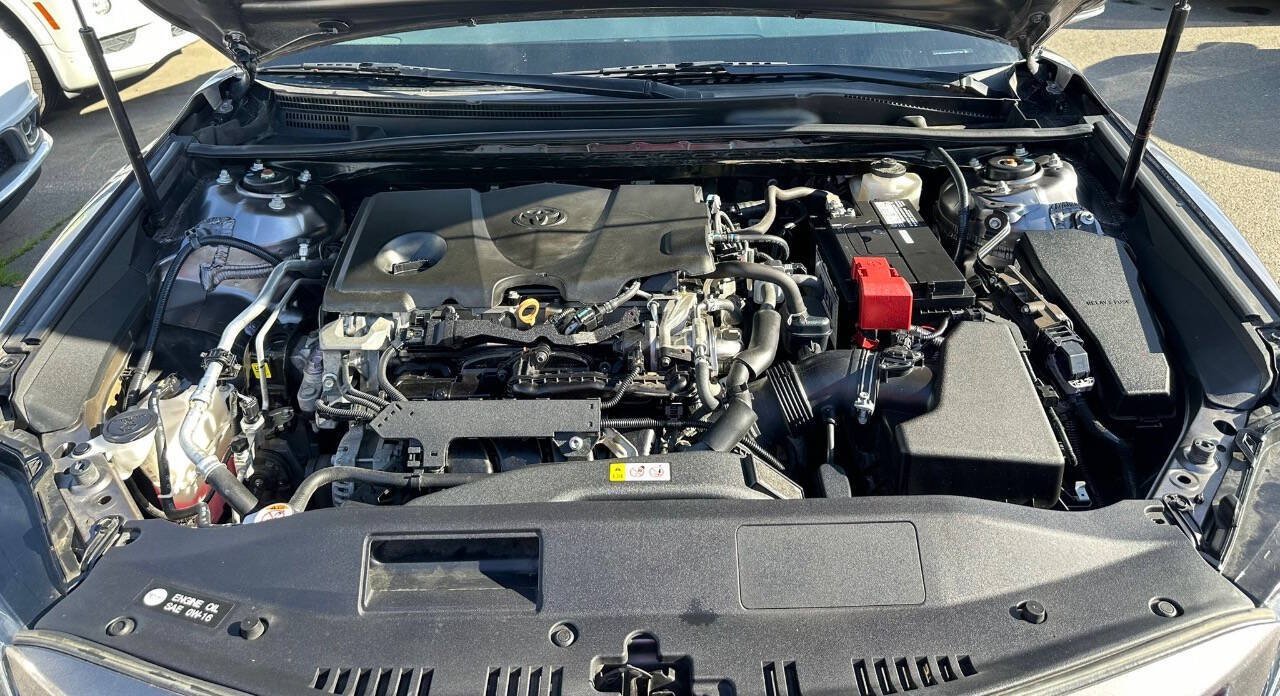 Used 2019 Toyota Camry SE w/ Convenience Package FWD image 19