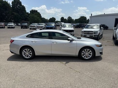 Used 2019 Chevrolet Malibu LT FWD image 7