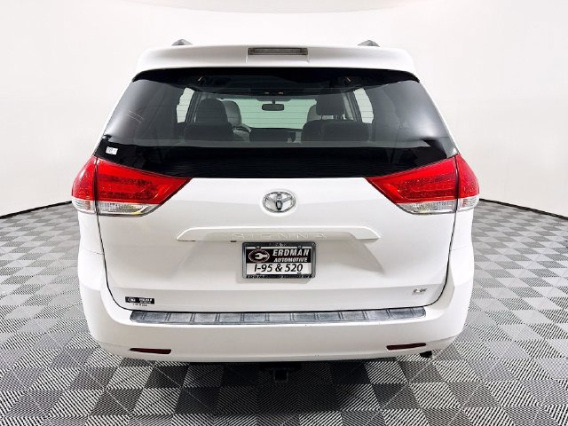 Used 2011 Toyota Sienna LE FWD image 22