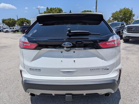 Used 2020 Ford Edge Titanium w/ Equipment Group 301A AWD/4WD image 5