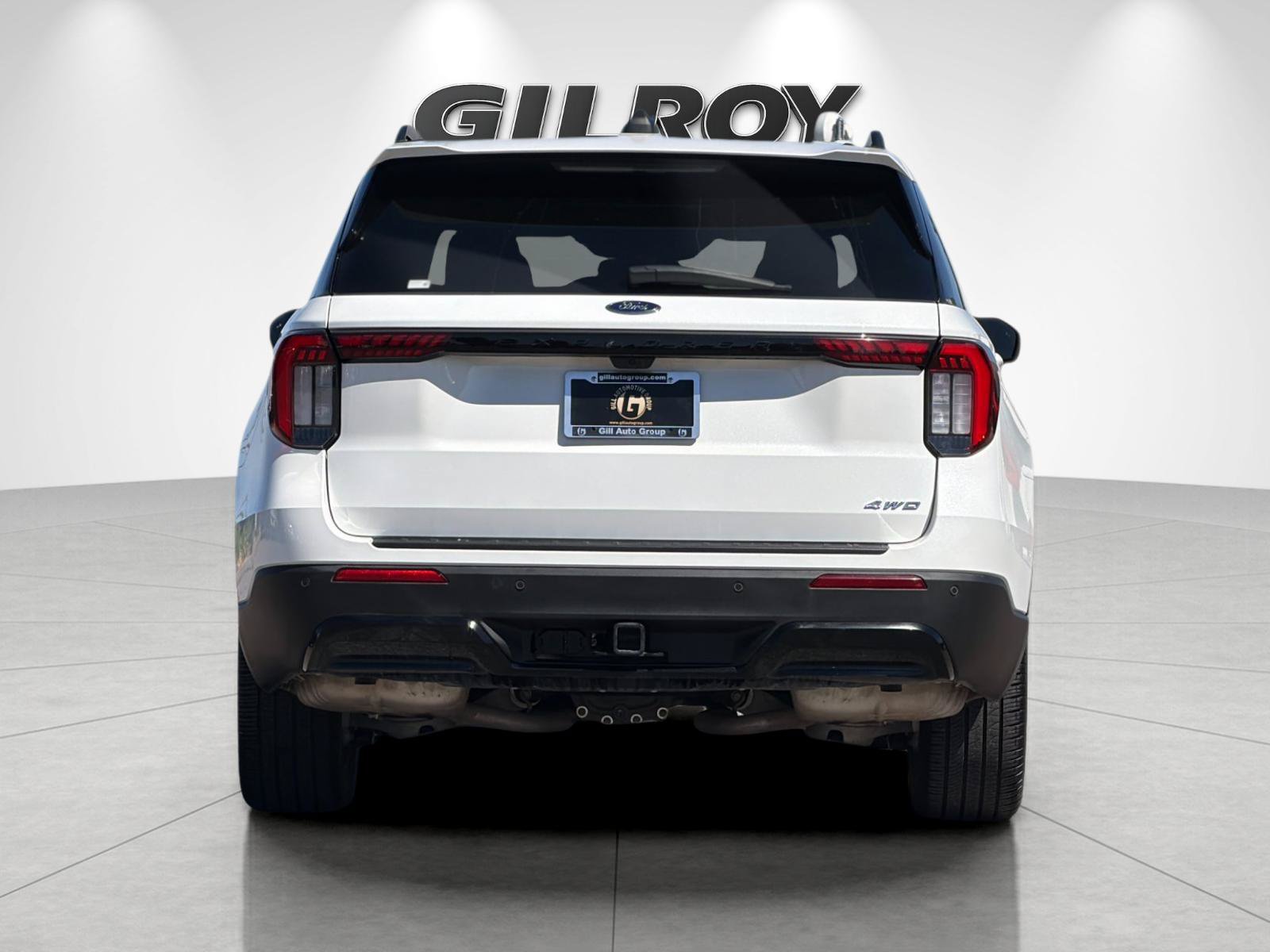 Used 2025 Ford Explorer ST-Line w/ ST-Line Street Pack AWD/4WD image 4