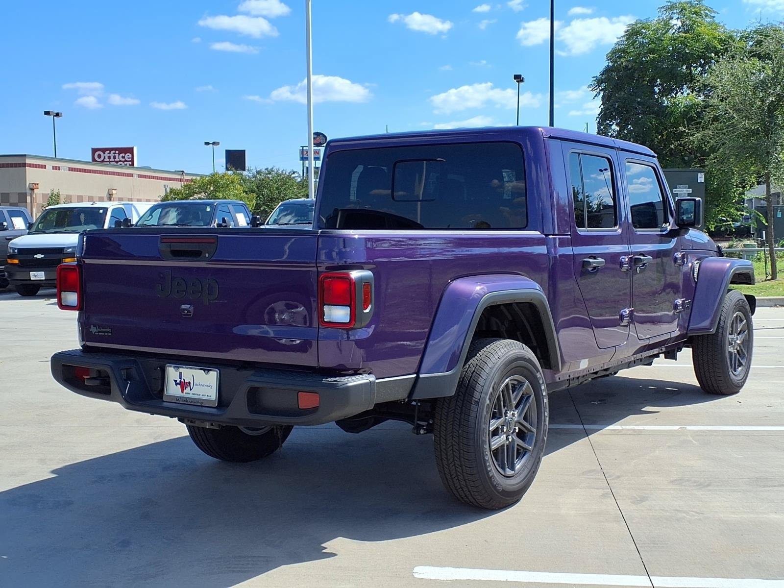 New 2026 Jeep Gladiator Sport AWD/4WD image 6