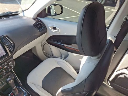 Used 2018 Jeep Compass Limited w/ Navigation Group image 11