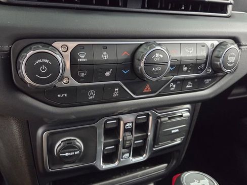 New 2026 Jeep Wrangler Sahara w/ Whitecap Package image 21