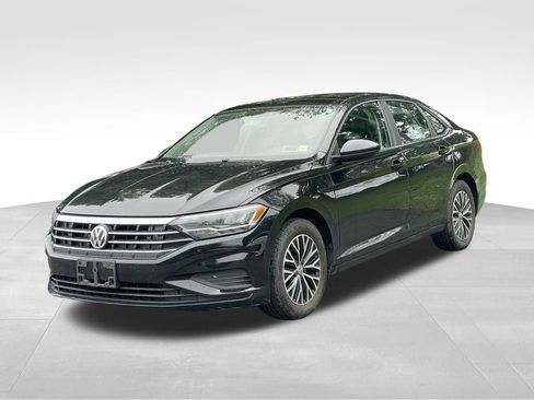 Used 2019 Volkswagen Jetta SE FWD image 2