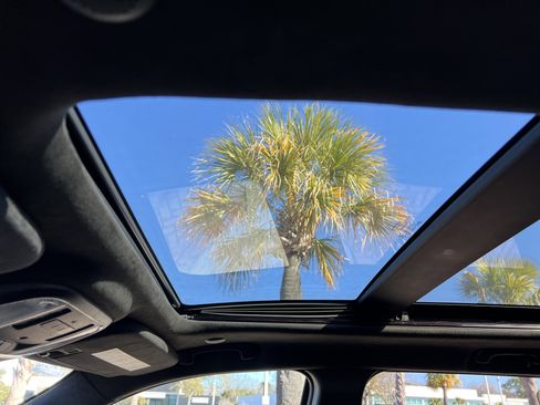 Used 2015 Jeep Grand Cherokee Summit w/ Platinum Series Group image 28