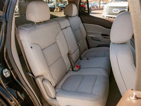 Used 2020 GMC Acadia SLE image 12