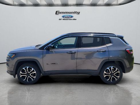 Used 2022 Jeep Compass Limited w/ Sun and Sound Group AWD/4WD image 7