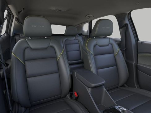 Used 2026 Chevrolet Trax ACTIV FWD image 16