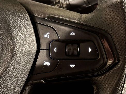 Used 2022 Chevrolet TrailBlazer LT w/ Convenience Package FWD image 24