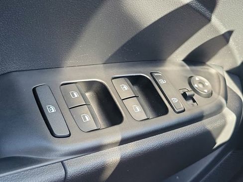 Certified 2026 Hyundai Venue SE FWD image 17