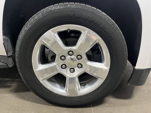 Used 2015 Chevrolet Suburban LT AWD/4WD image 8