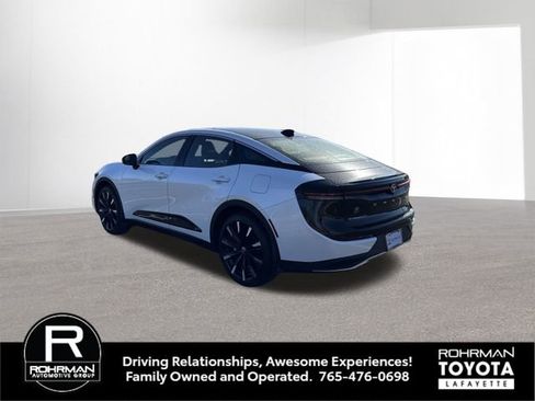 New 2026 Toyota Crown Platinum image 4