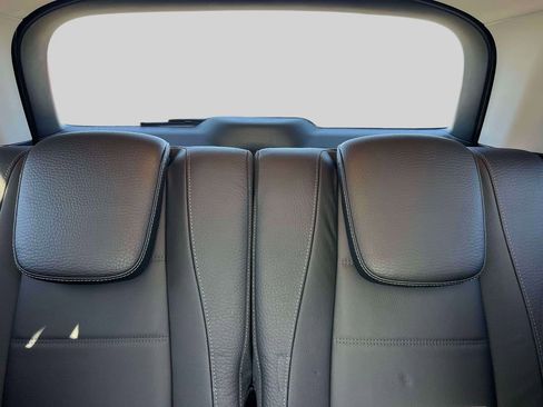 Used 2024 Mercedes-Benz GLS 580 4MATIC image 13