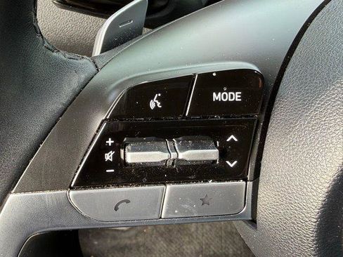 Used 2022 Hyundai Santa Cruz SEL Premium image 16