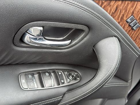 Used 2020 Nissan Armada SL image 7