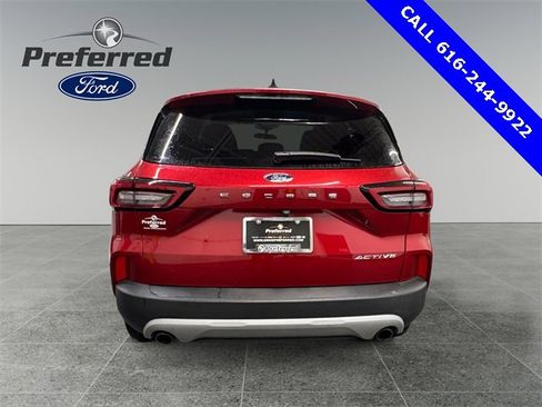 Used 2023 Ford Escape Active image 23