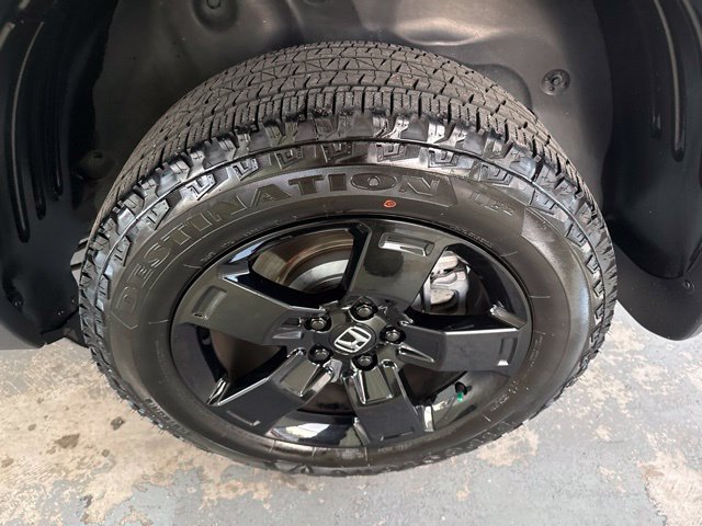 Used 2025 Honda Ridgeline Black Edition image 11