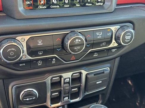 Used 2023 Jeep Wrangler Unlimited Rubicon image 23